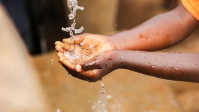 Lualaba : exécution du cahier des charges ; COMMUS dote le quartier Golf d’un puits d’eau potable !